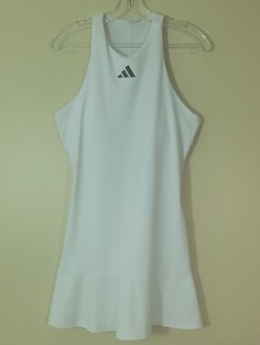 Adidas Women's Tennis dress sz Medium  White  Dress with bra +cups  Heat dry